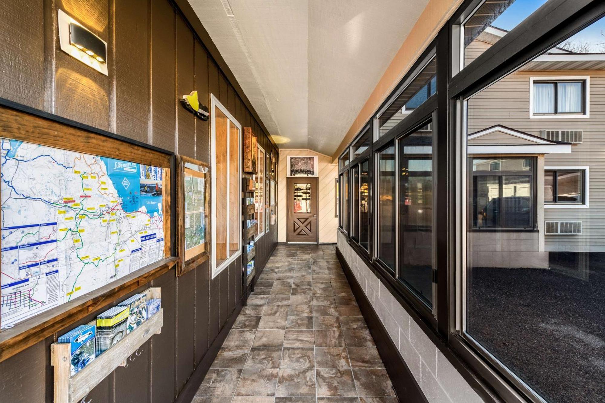 Americas Best Value Inn Marquette Eksteriør bilde